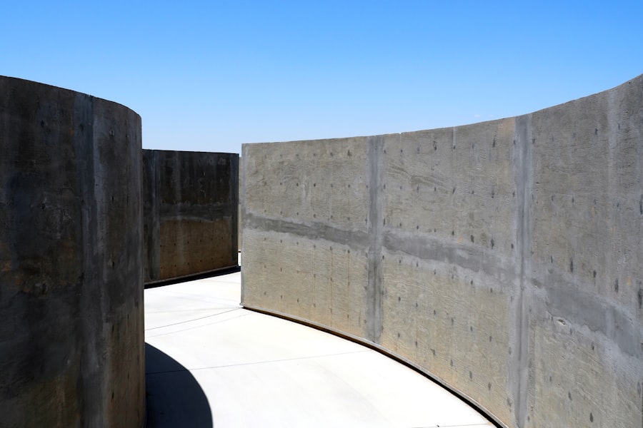 Precast concrete element profile
